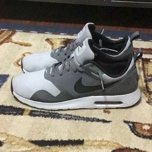 Nike Air Max Tavas